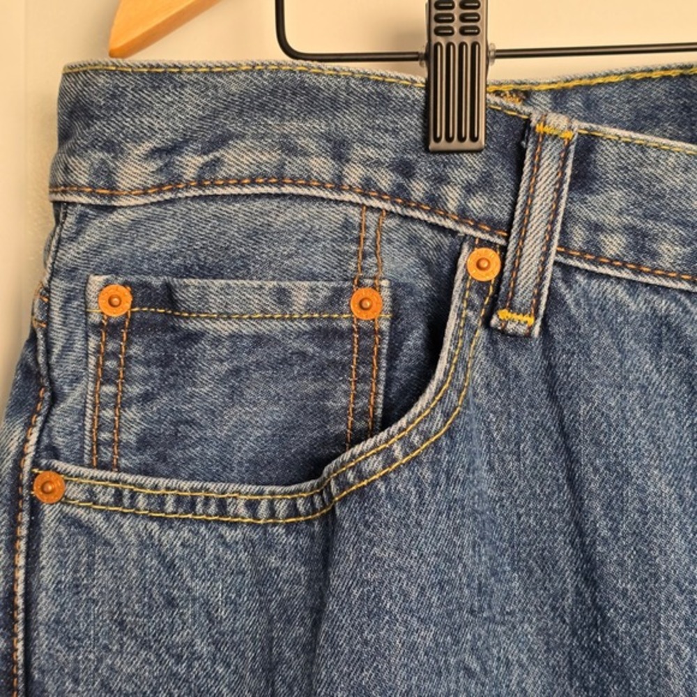 Levi Strauss 550 Jeans W38 L30 Blue Denim Relaxed Fit Basic Essential - Picture 3 of 16